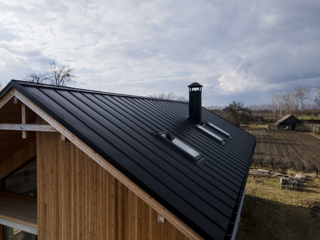 Уклон кровли: минимальный угол для металлочерепицы, профнастила и других материалов